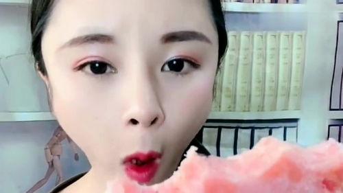 女子吃瓜网红视频下载安装,轻松追剧,畅享娱乐时光  第3张 女子吃瓜网红视频下载安装,轻松追剧,畅享娱乐时光  第3张